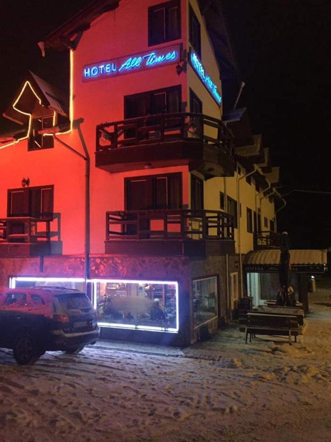 Hotel All Times Timisu de Jos Buitenkant foto