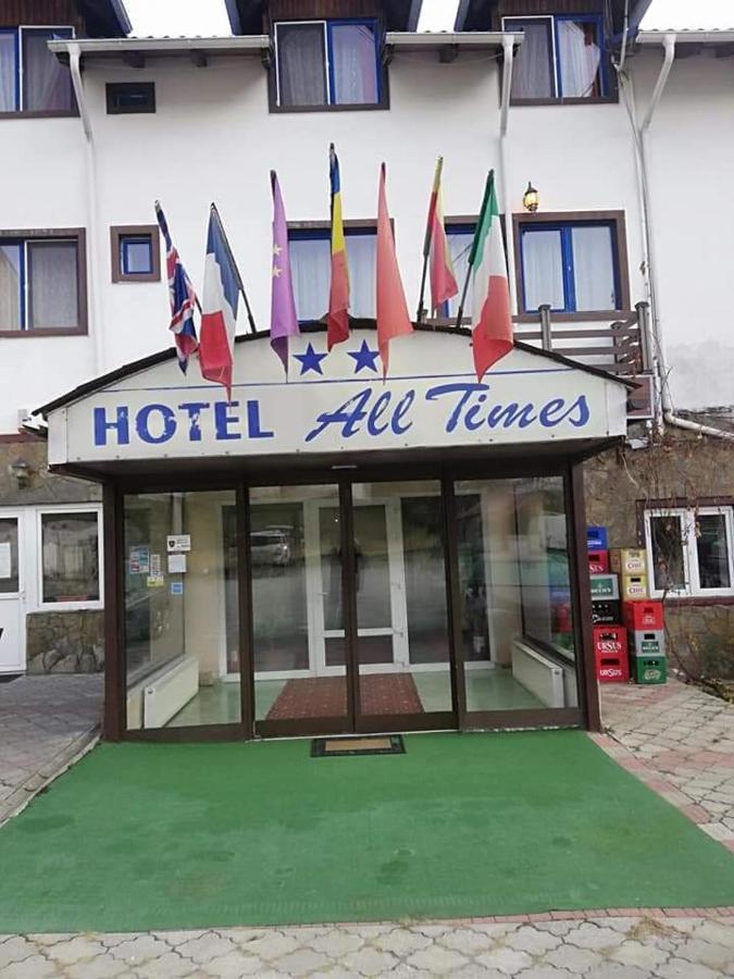 Hotel All Times Timisu de Jos Buitenkant foto