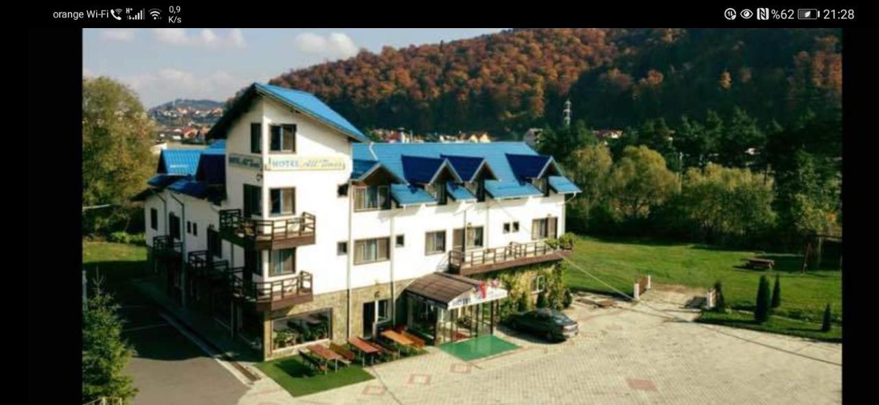 Hotel All Times Timisu de Jos Buitenkant foto