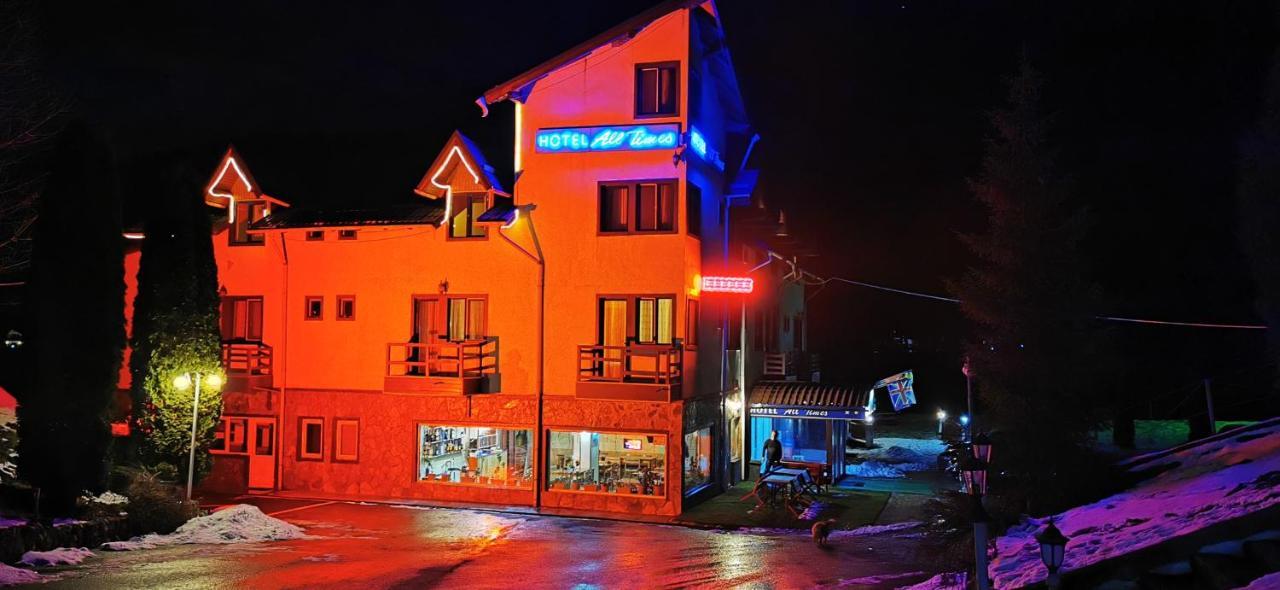 Hotel All Times Timisu de Jos Buitenkant foto